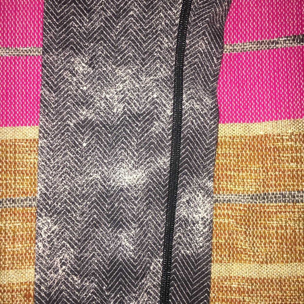 Never worn - Picture 2 of 3